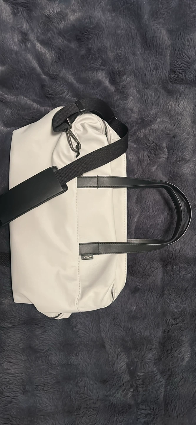 AWAY The Weekender Bag