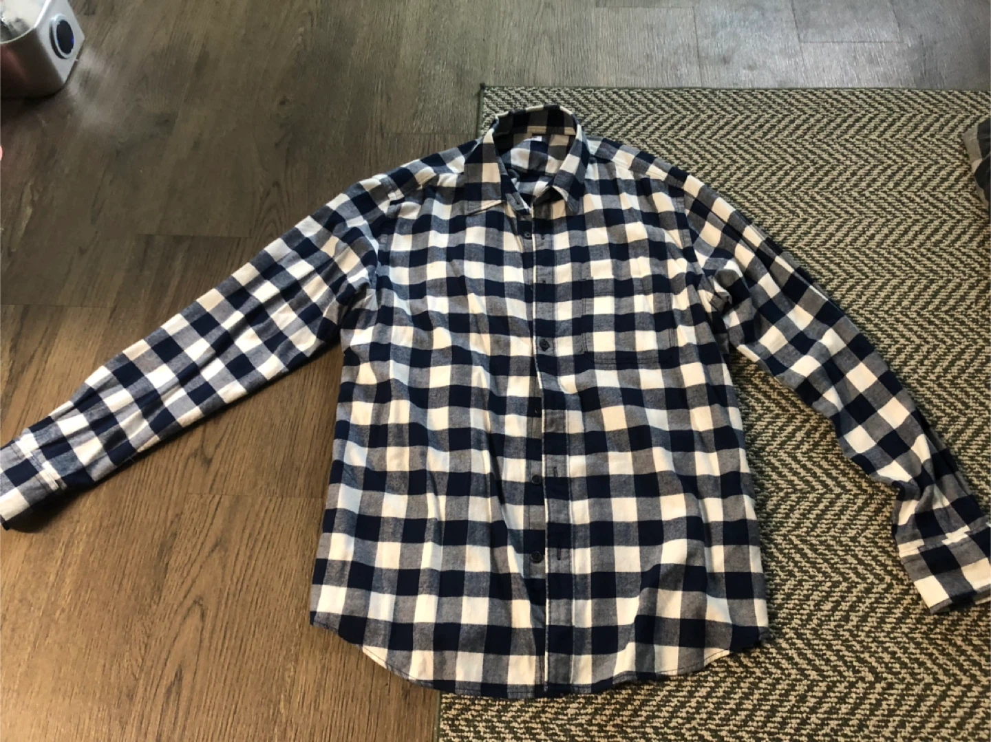 UNIQLO Flannel Shirt - Navy/White Plaid - Large