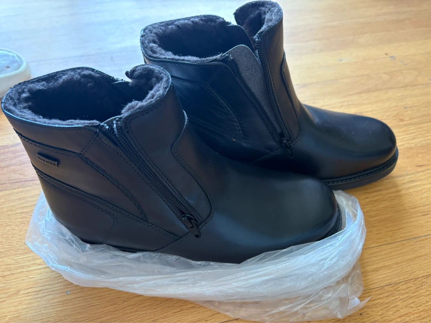 Luca Ferri Black Winter Boots - Size 7 (US) - photo 3