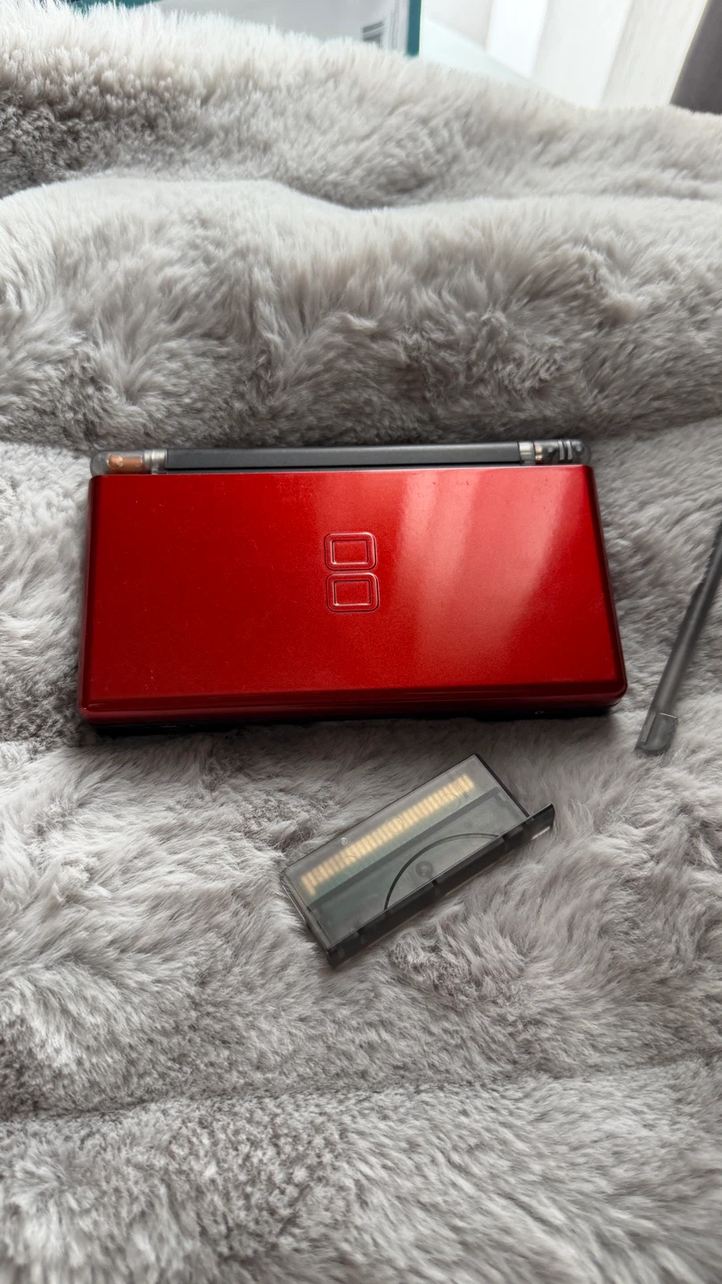 Nintendo DS Lite Red