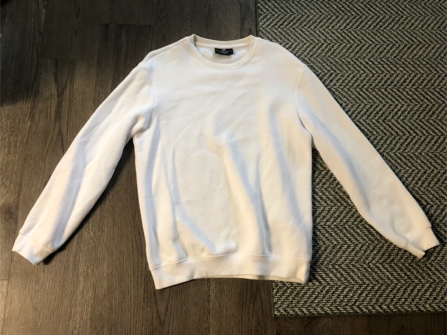 H&M White Crew Neck Sweatshirt - Size S