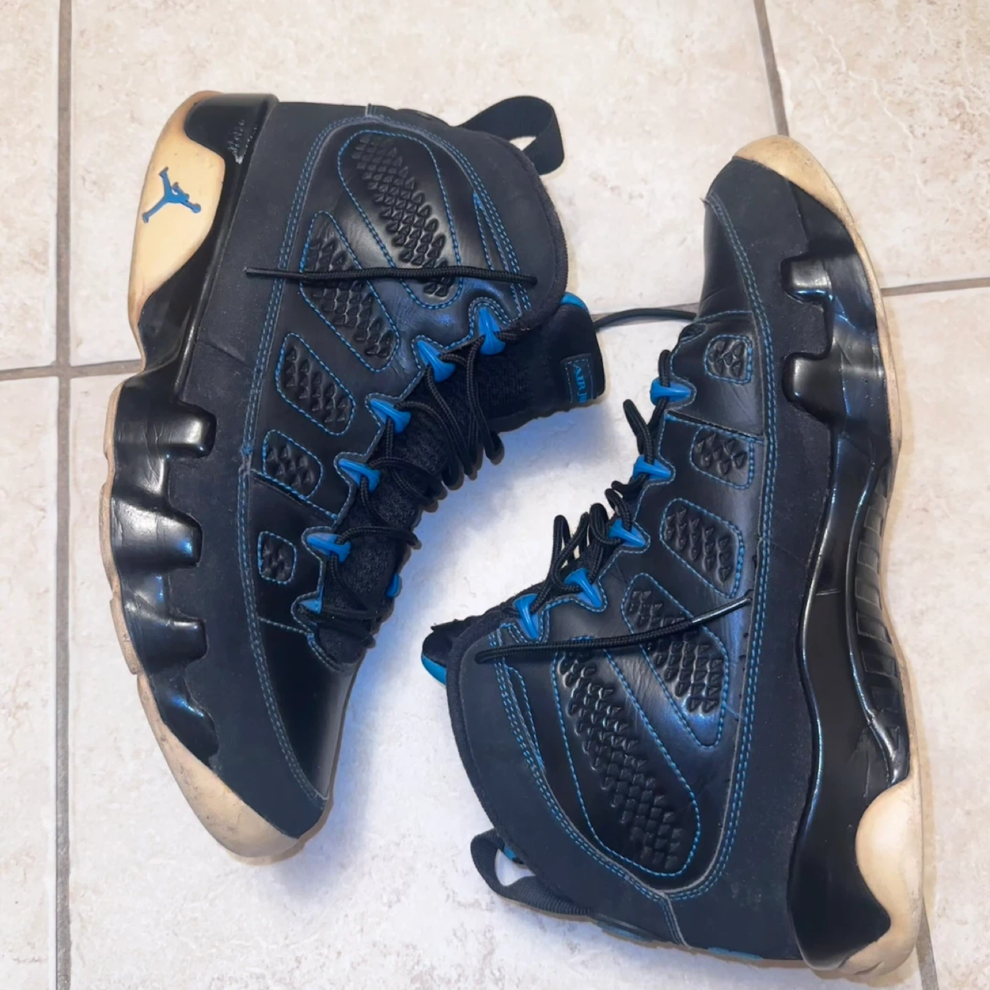 Air Jordan 9 Retro "Johnny Kilroy" Sneakers US 10.5