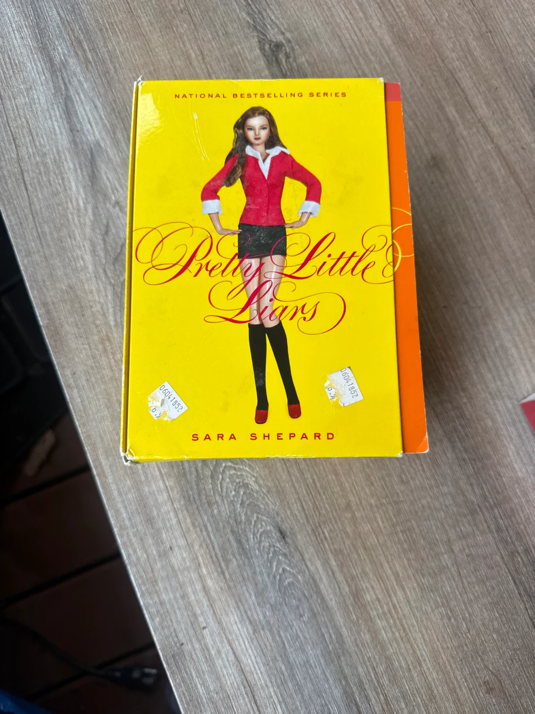 Pretty Little Liars Book Series by Sara Shepard