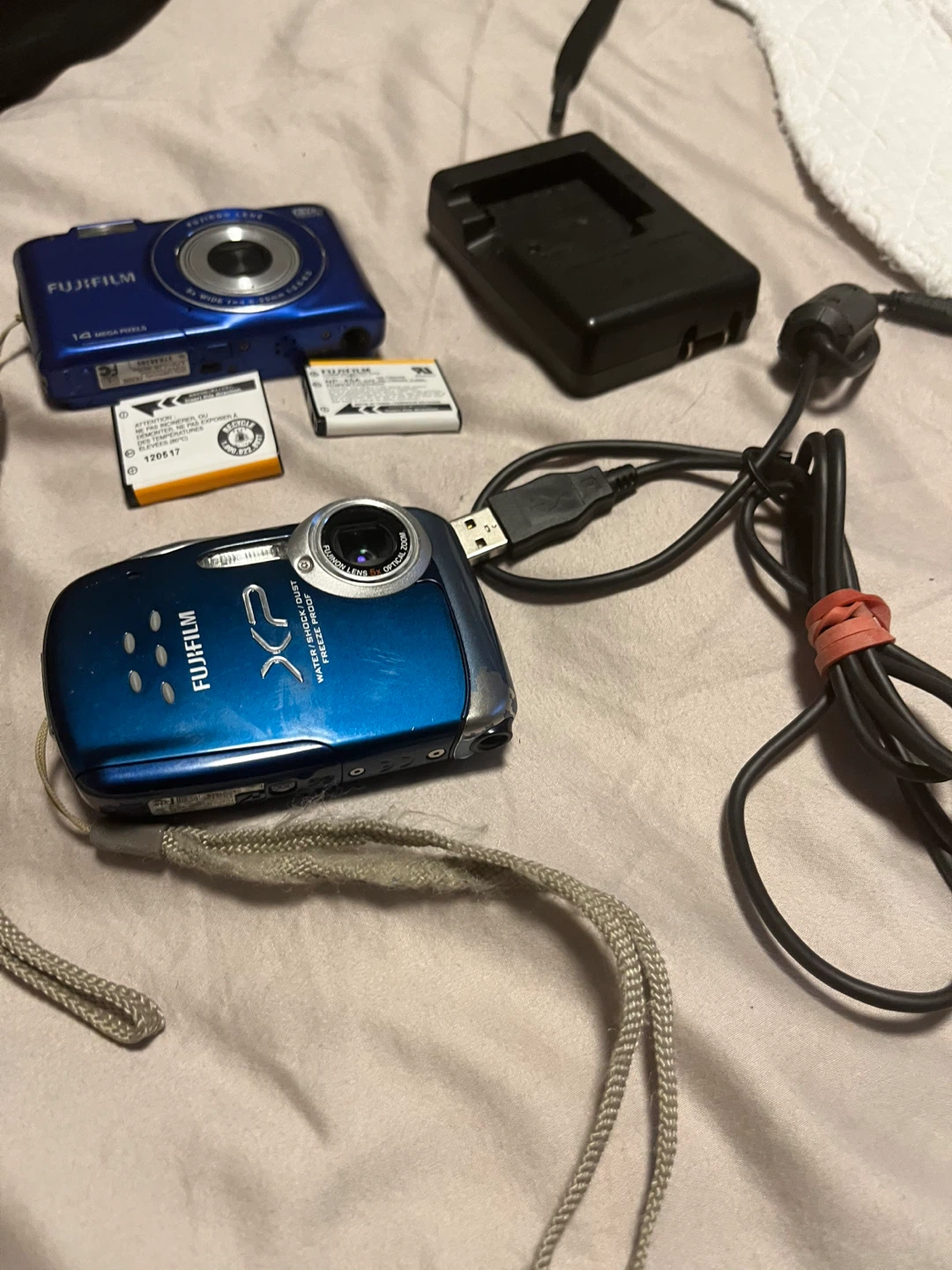 Fujifilm (FinePix XP10 & FinePix JX500 digital camera. ) - photo 2