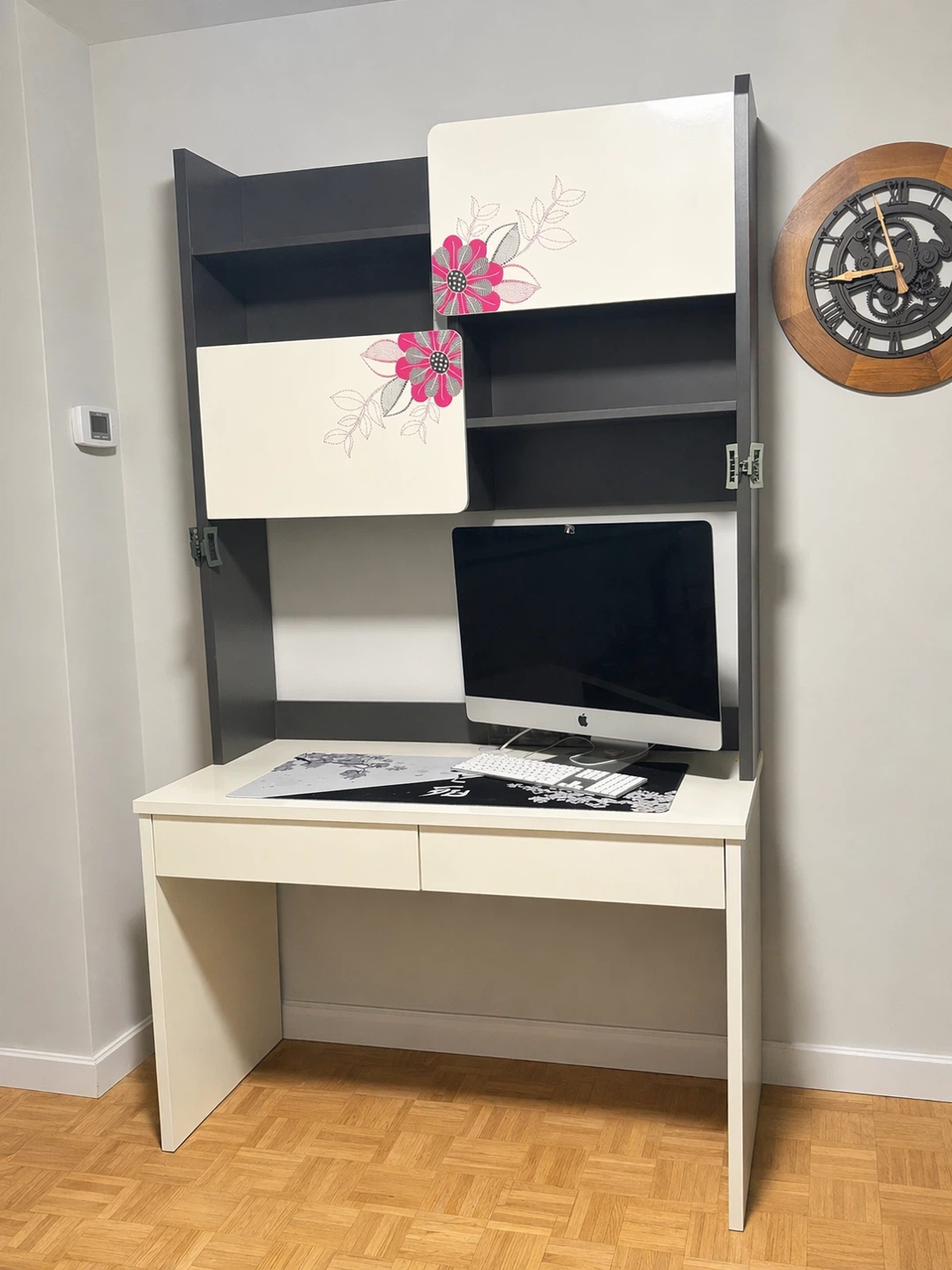 Desk with Floral Accents Imported from Dubai!