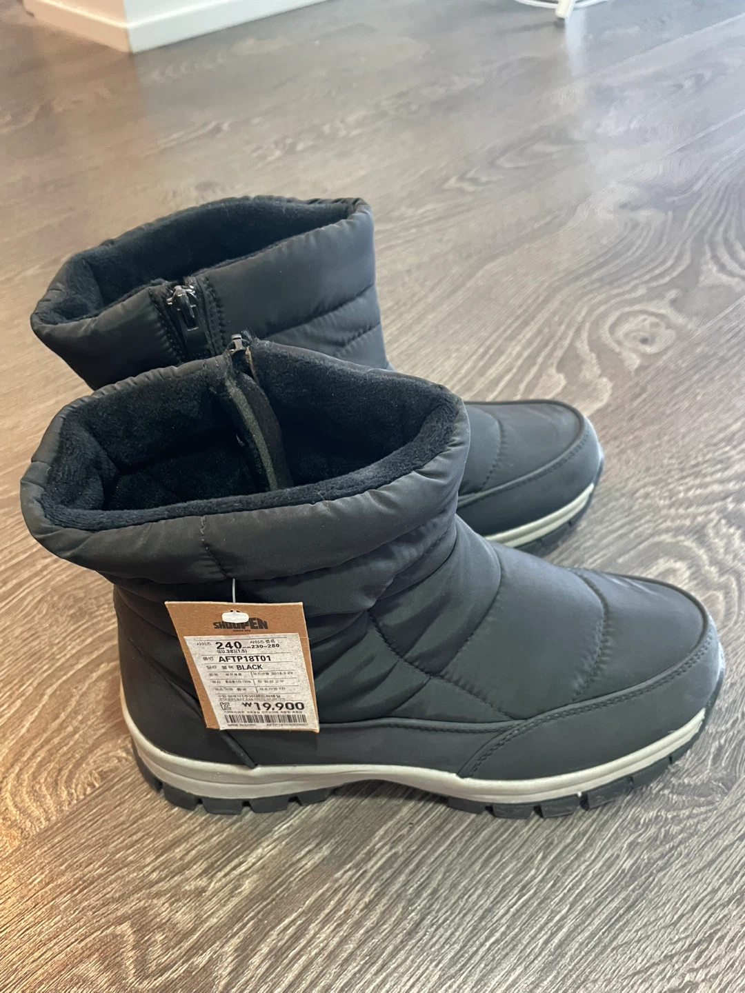 Shoopen Black Winter Boots - Size 24.0 (EU 38)