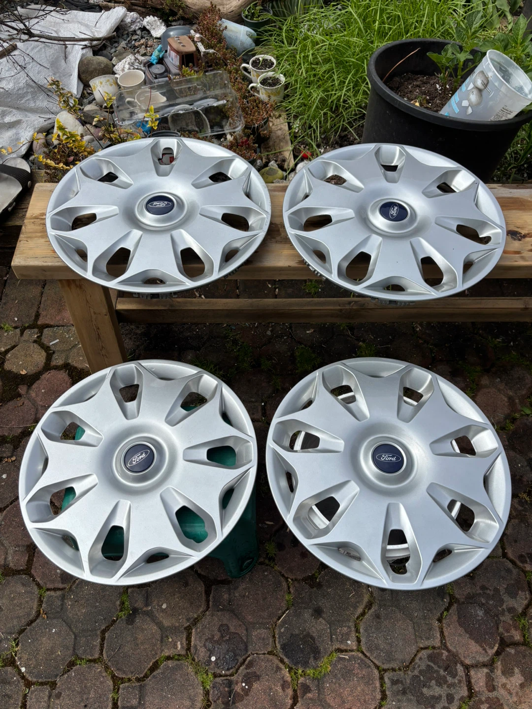 Set of 4 Ford Hubcaps