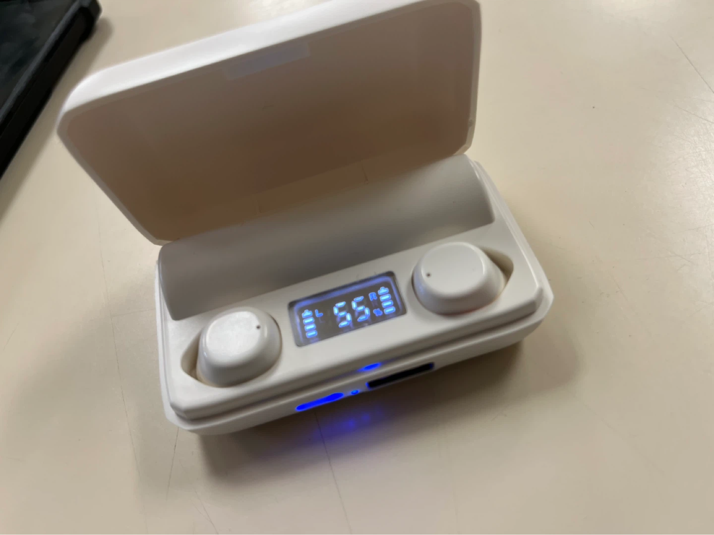 White Wireless Earbuds with Charging Case - photo 2