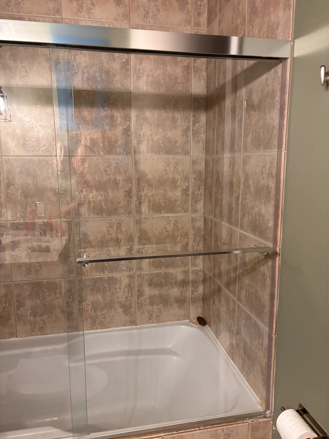 Kohler Framed Sliding Shower Door - photo 2