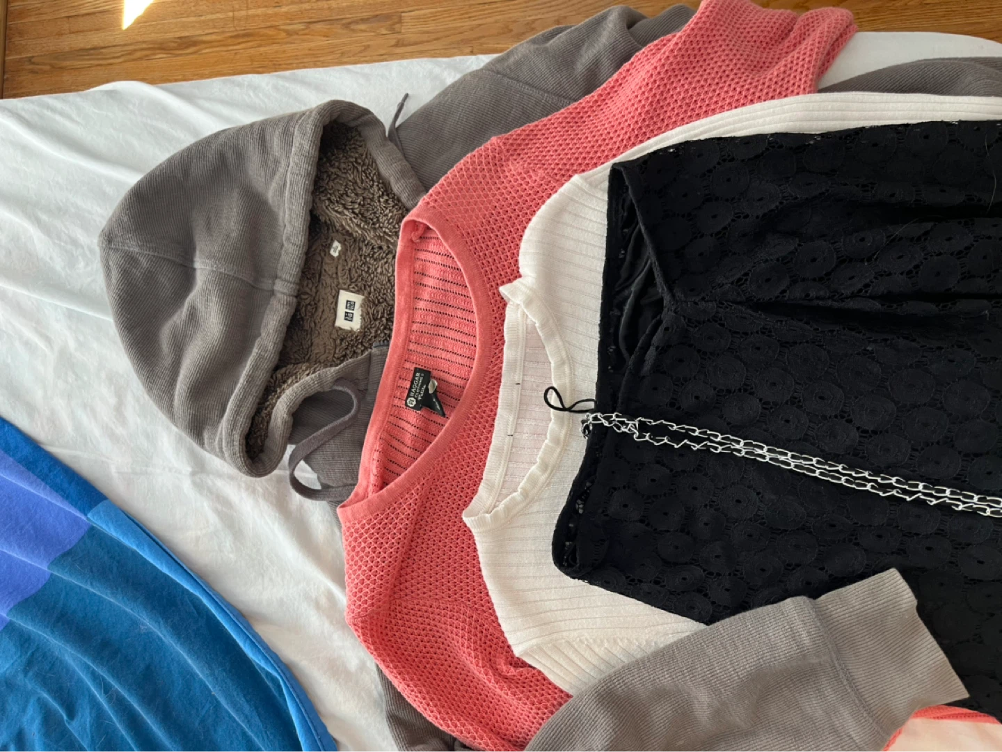 BUNDLE - Medium size women’s clothing