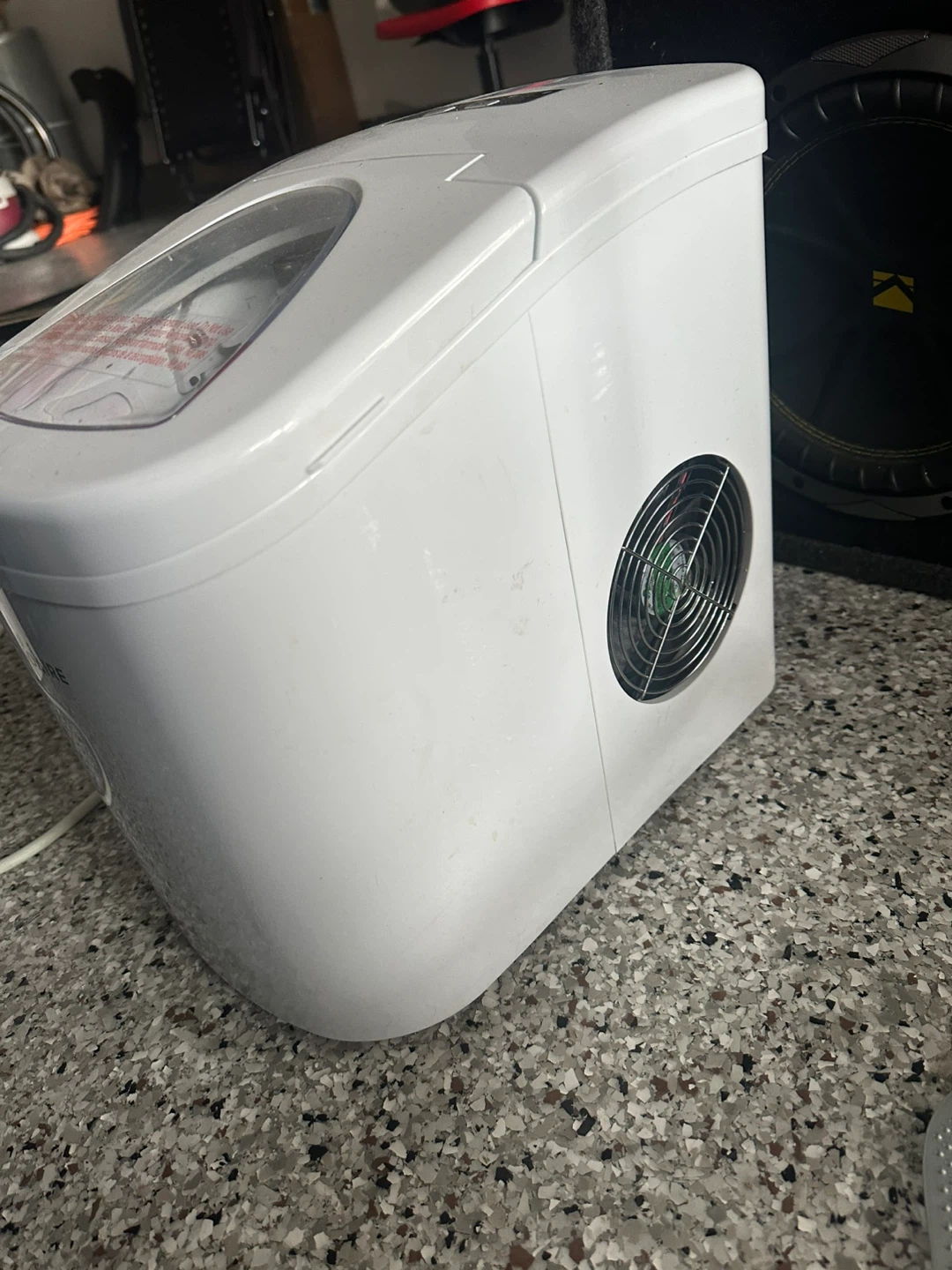 Frigidaire Portable Ice Maker - photo 3