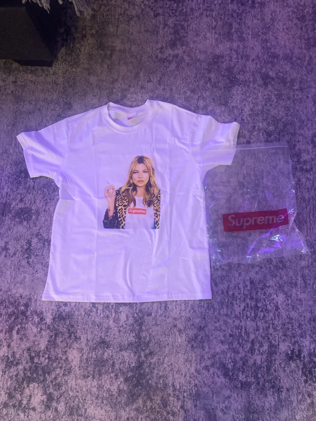 White Supreme Kate Moss T-Shirt - photo 4