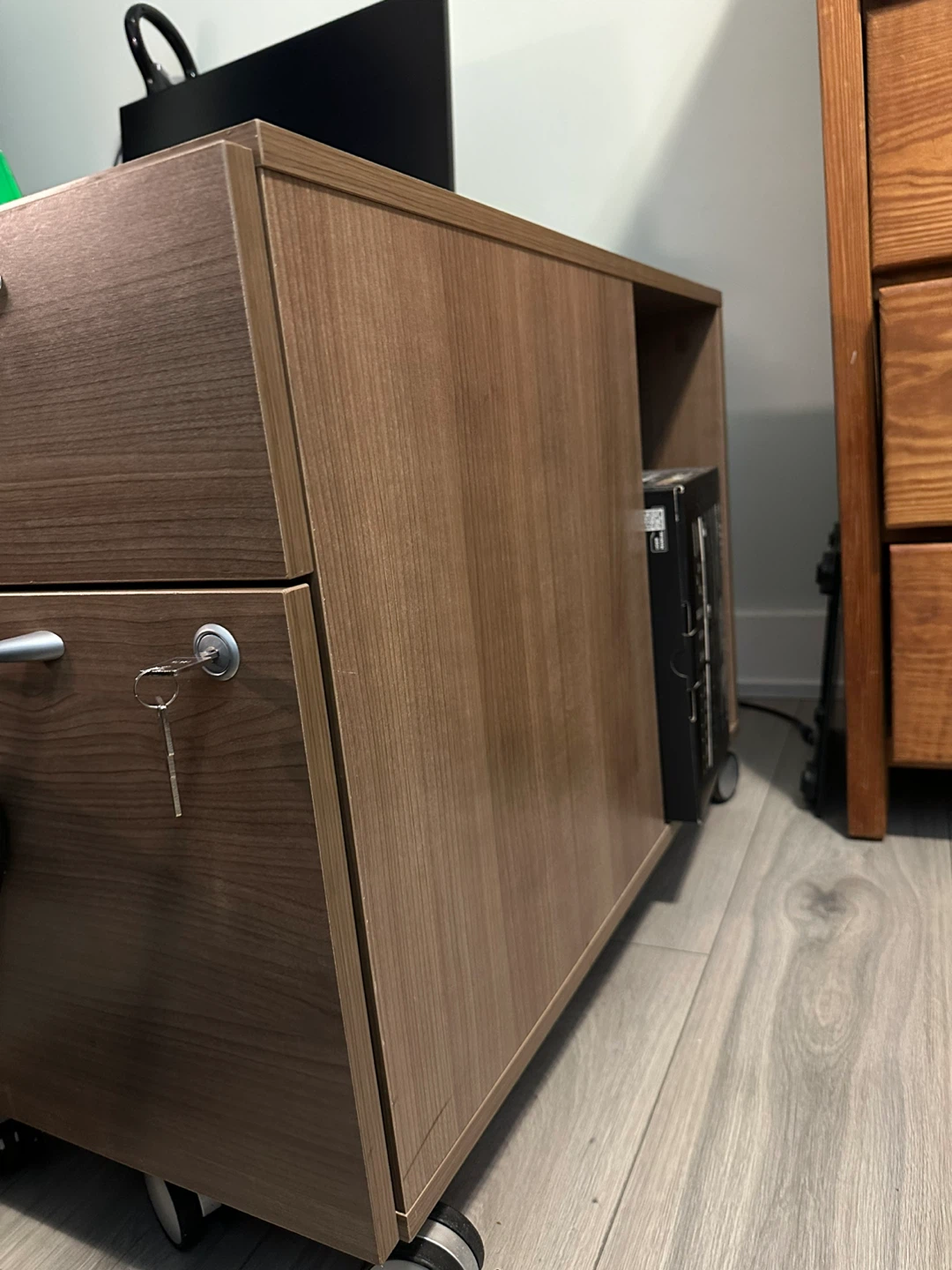 Brown 2-Drawer Rolling File Cabinet - photo 3