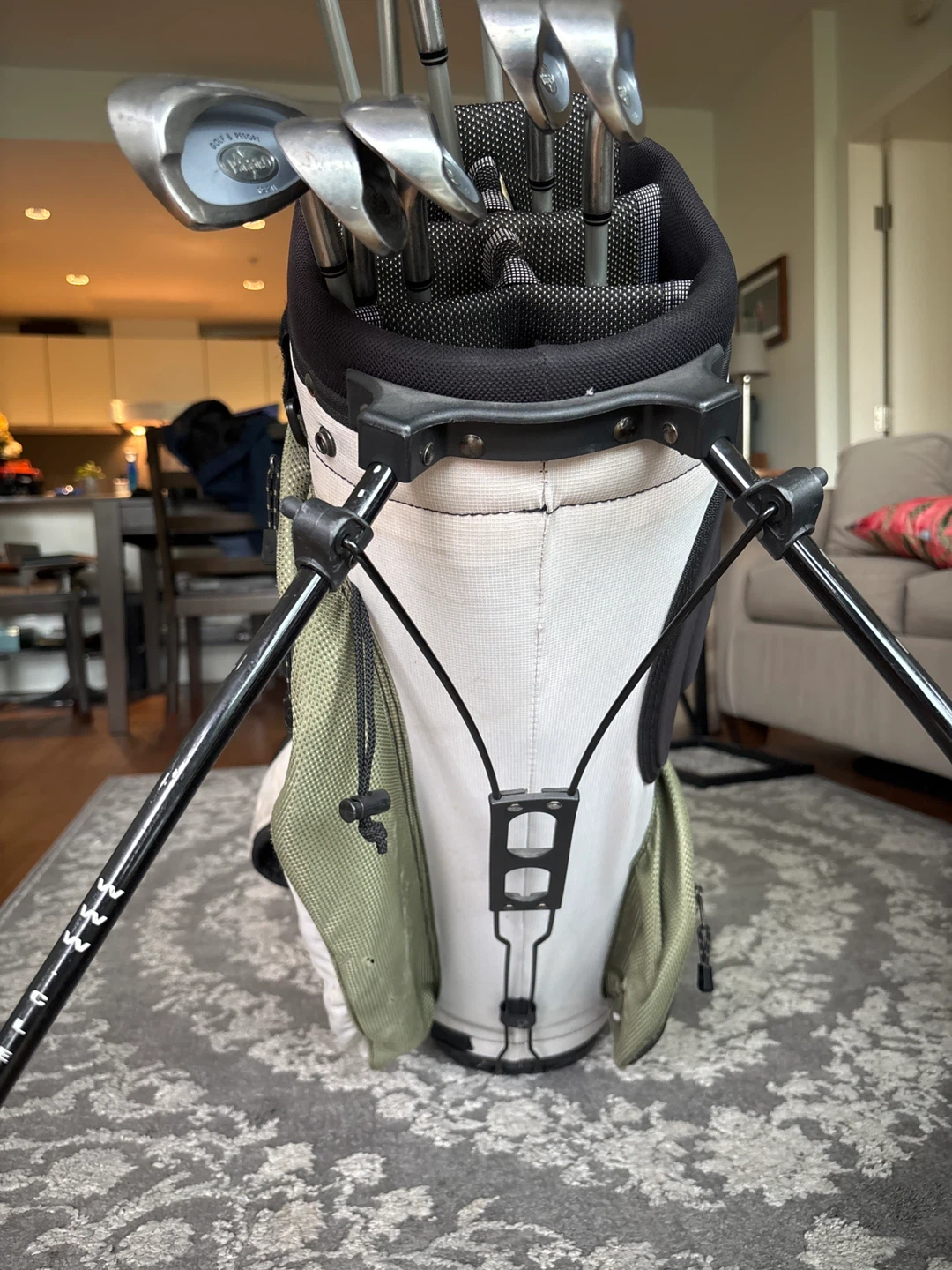 Cleveland Golf Stand Bag with Clubs - photo 4