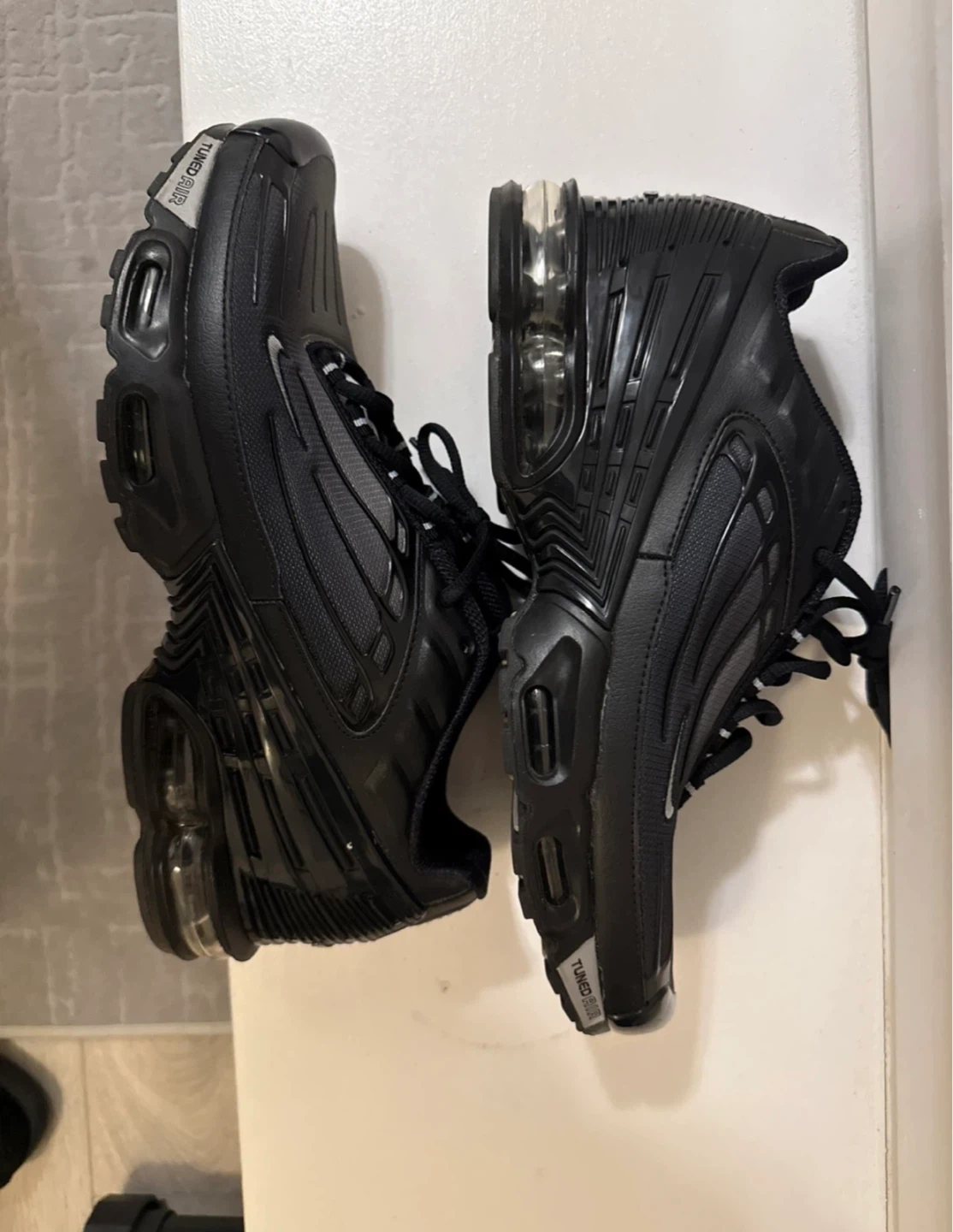 Nike Air Max Plus III Men's Shoes Black/Black/Wolf Grey US 10.5 - photo 2