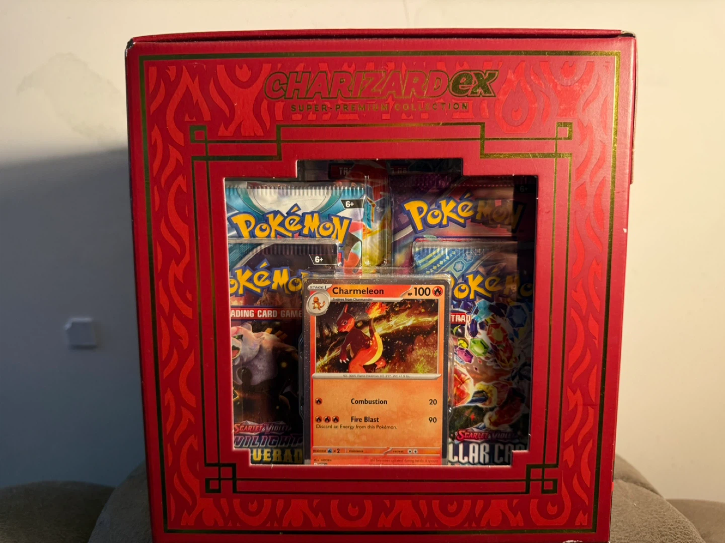 Pokémon TCG Charizard ex Super-Premium Collection Box - photo 2