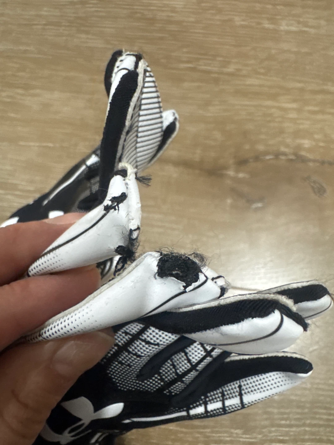 Under Armour Football Gloves - photo 2
