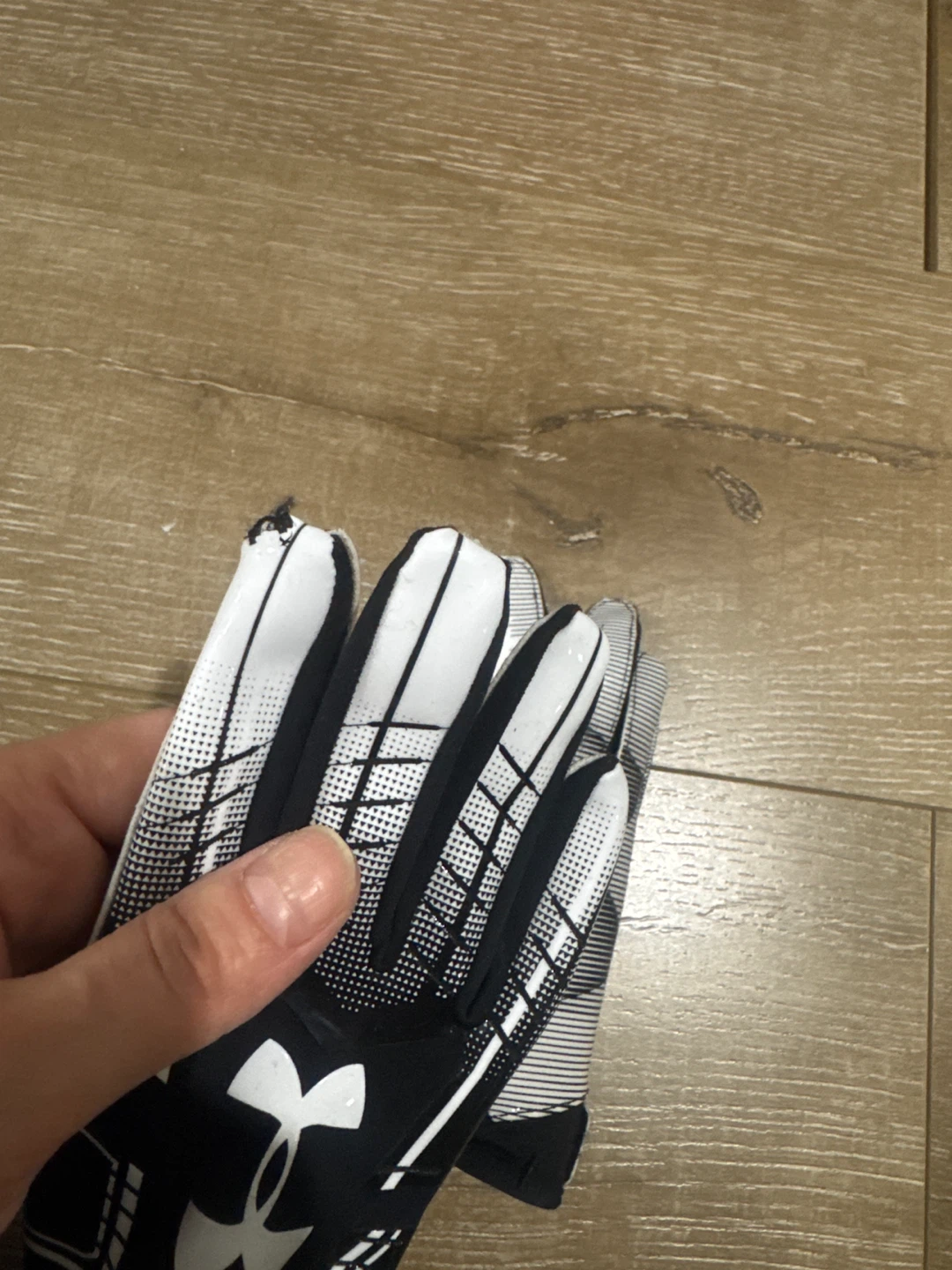 Under Armour Football Gloves - photo 5