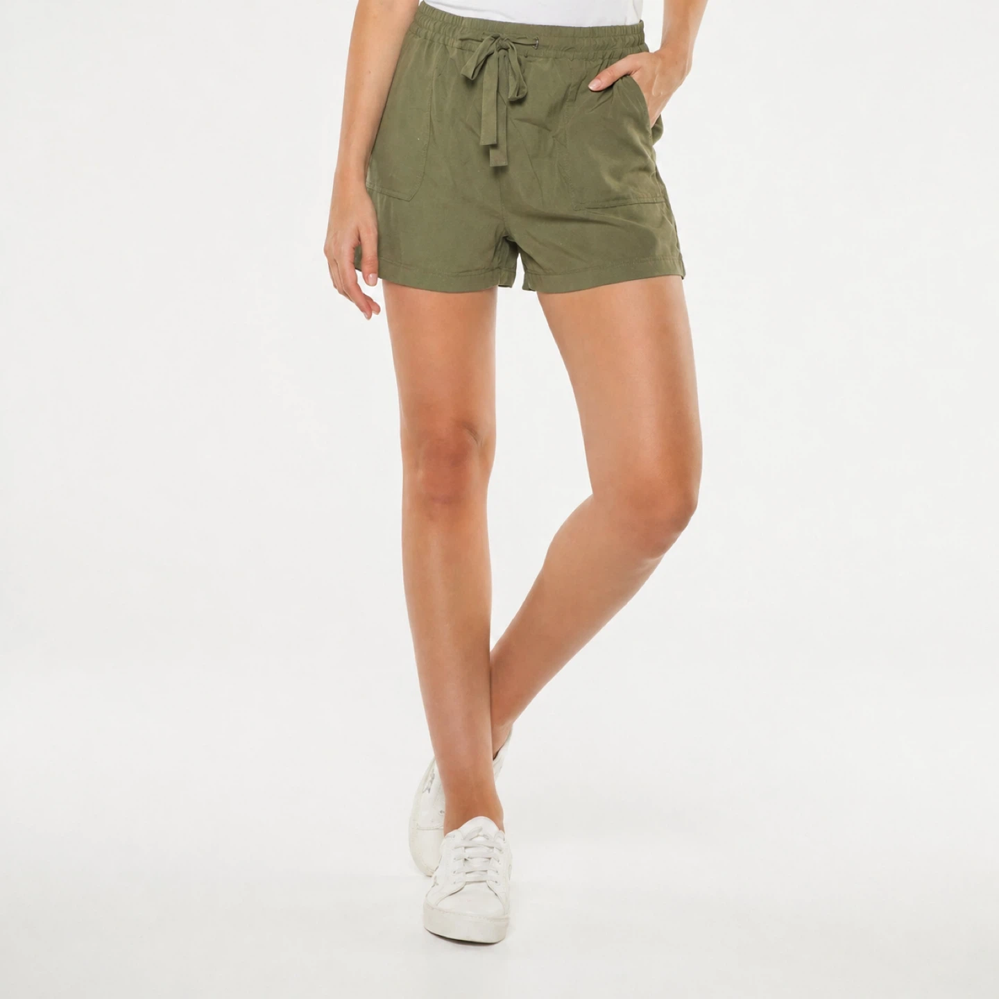 NWT DEX Women's olive green  Paperbag Waist Shorts L/G