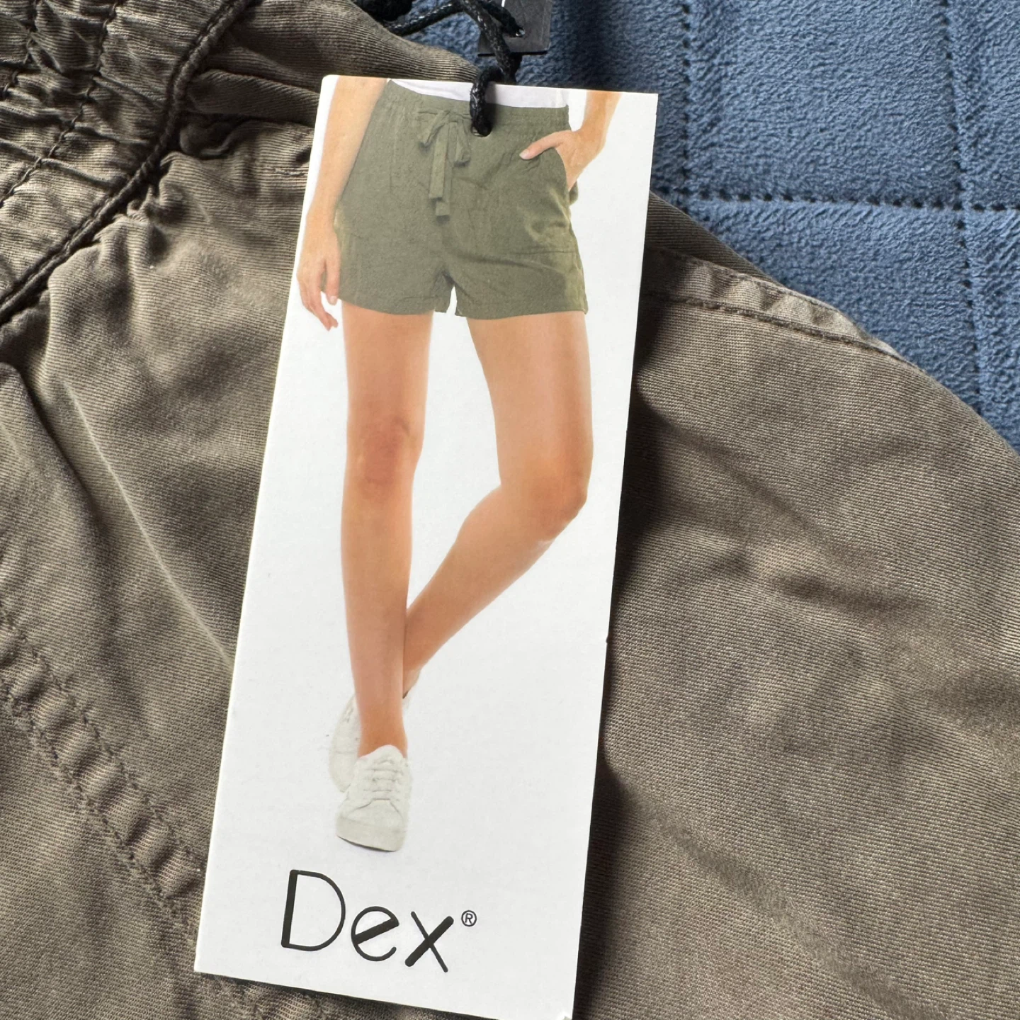 NWT DEX Women's olive green  Paperbag Waist Shorts L/G - photo 5