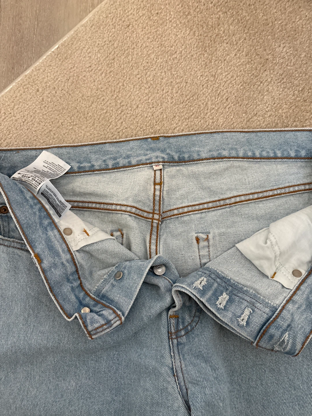 Levi’s light wash distressed Jeans 🌱 - photo 2