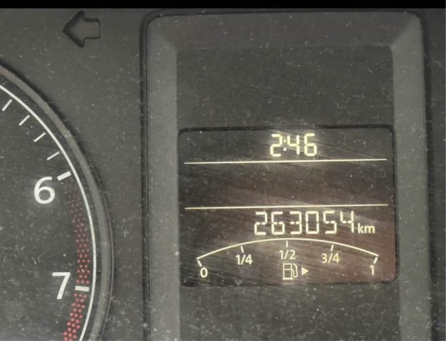 2013 Silver Volkswagen Jetta with 263,054 km - photo 3