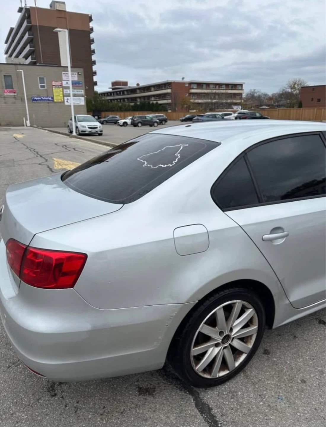 2013 Silver Volkswagen Jetta with 263,054 km - photo 4