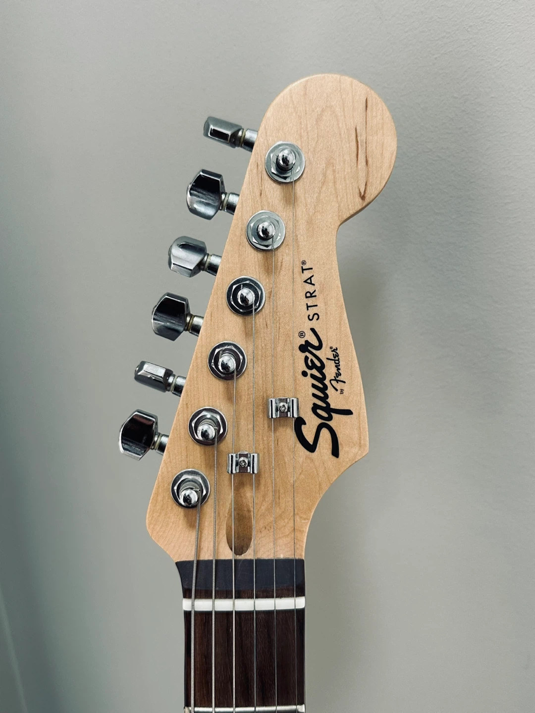 Complete Electric Guitar Starter Bundle - Squier Strat by Fender - photo 2