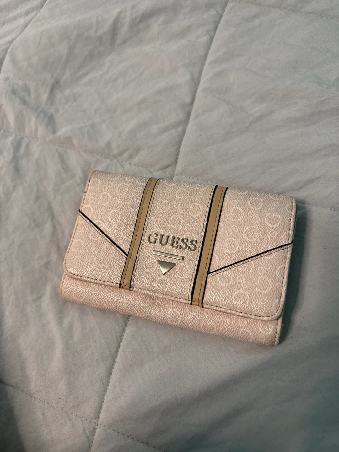 Guess Wallet - Pink
