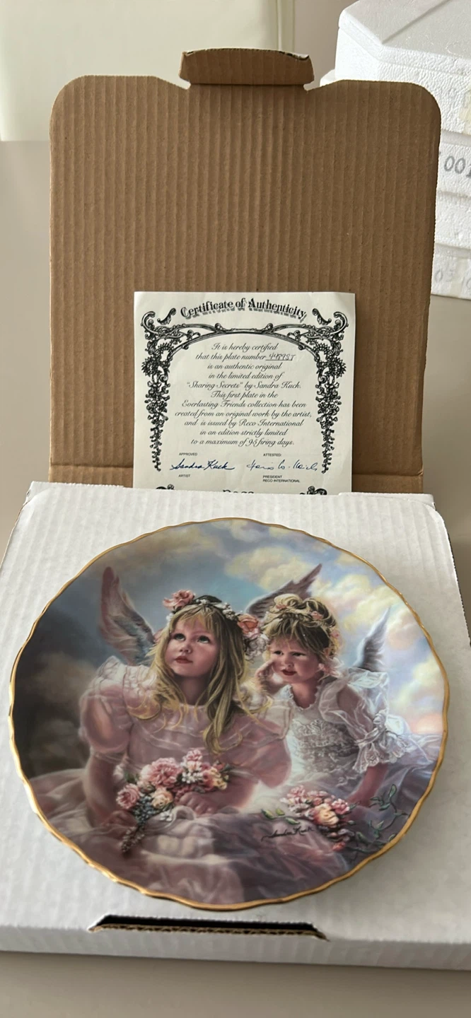 Decorative Collector's Plate 'Everlasting Friends' - photo 3