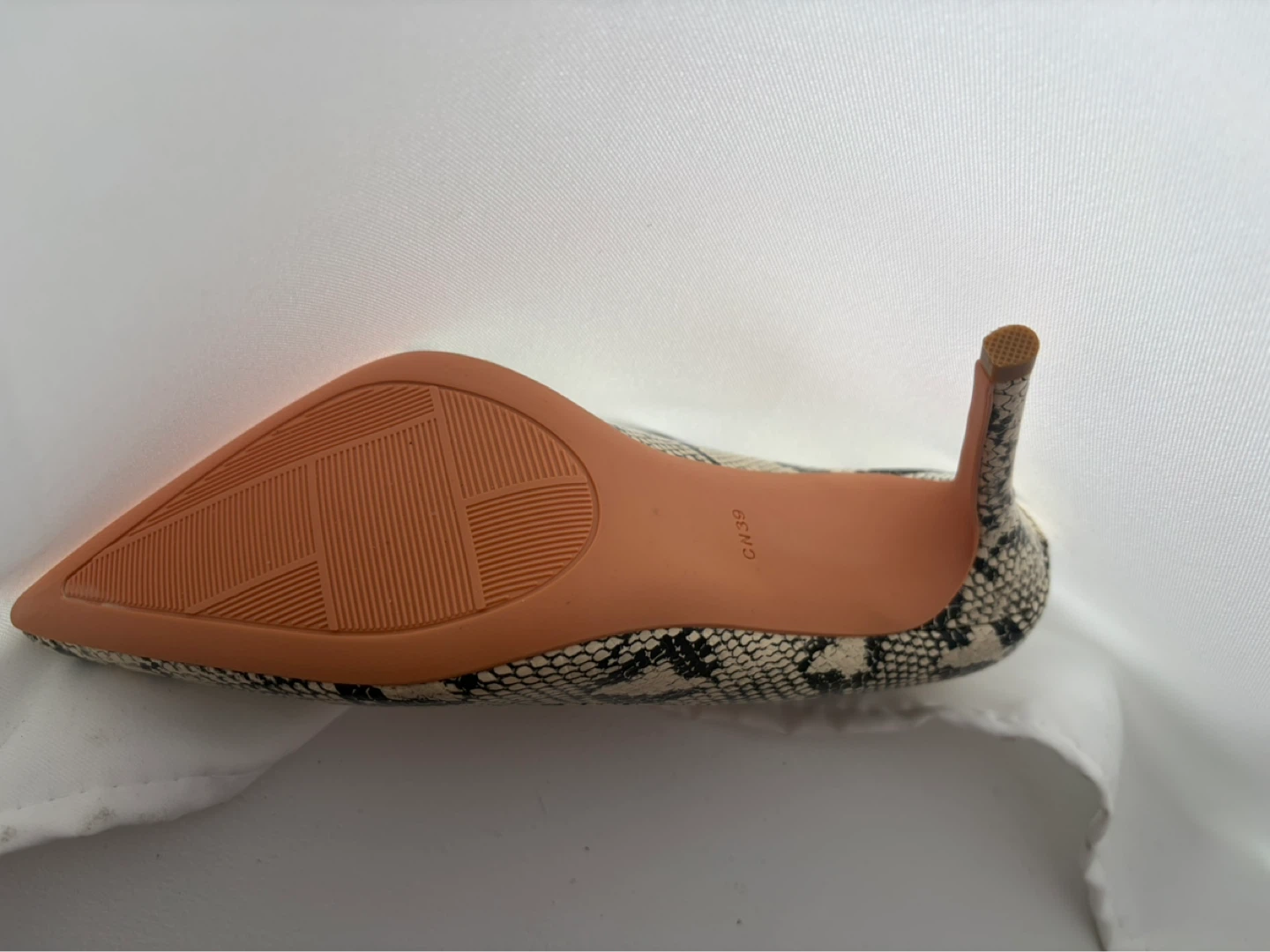 New Women's Snake Print Heels - photo 2