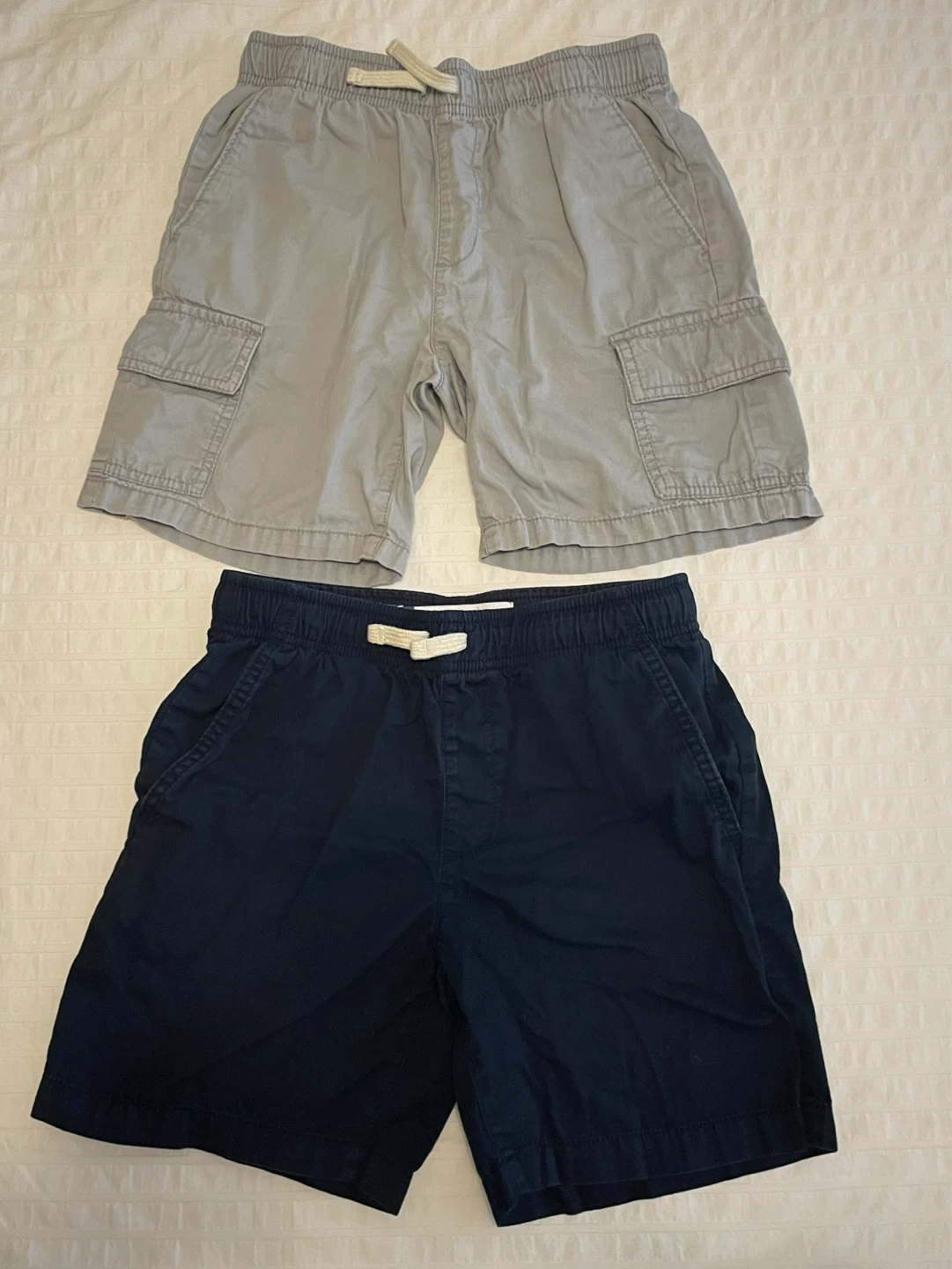 Old Navy Boys' Relaxed Fit Shorts Size L (10-12) - Grey and Navy