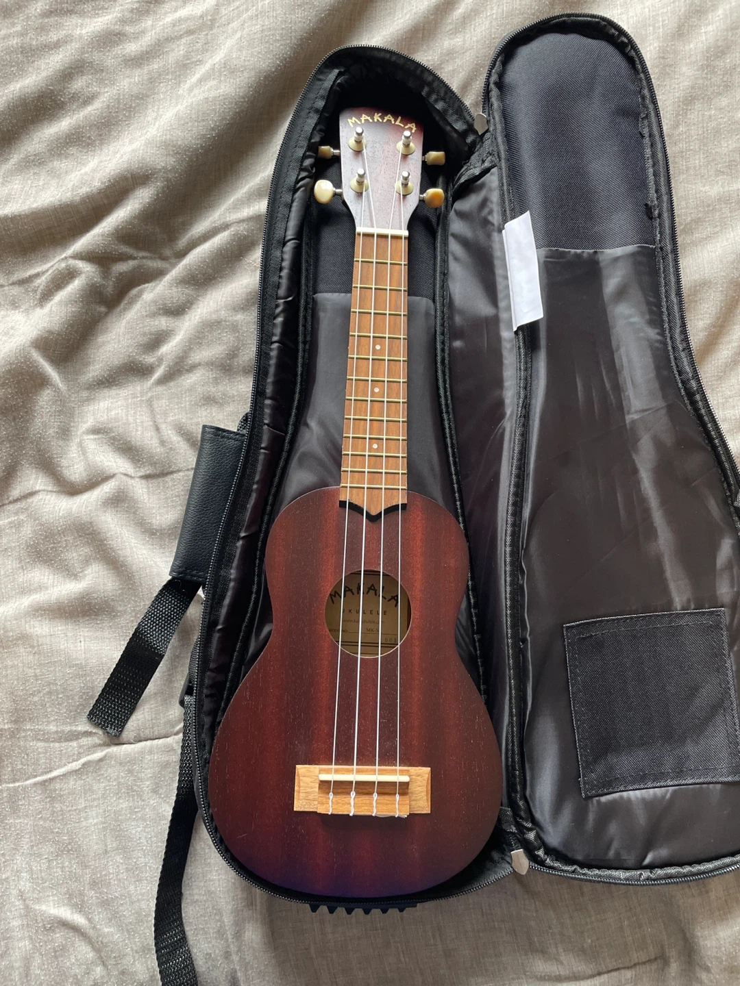 Profile Ukulele Case with Makala Ukulele