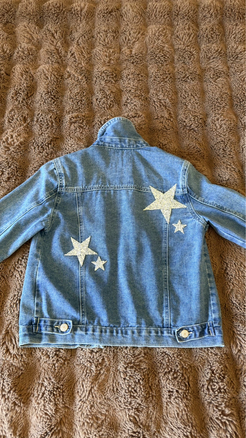 New, Never Worn Denim Jacket with Stars. Size Xs. - photo 2