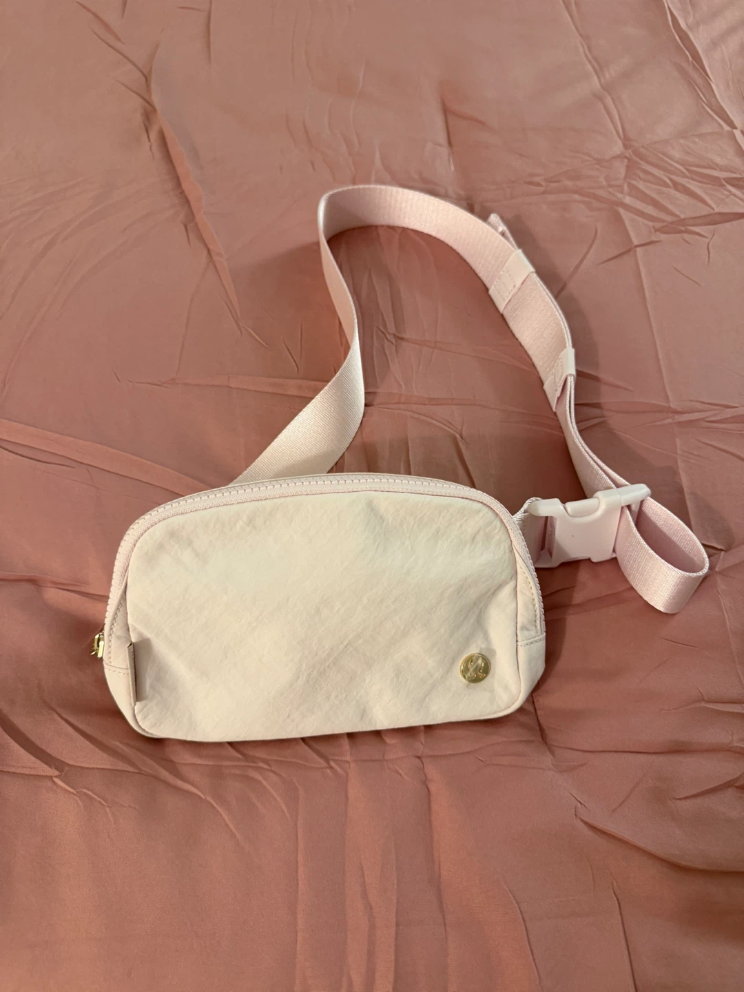 Lululemon Everywhere Belt Bag Light Pink