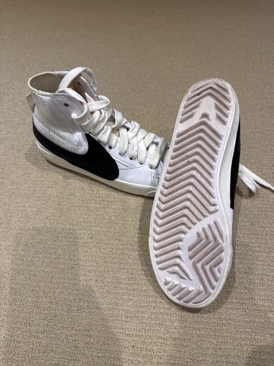 Nike Blazer Mid '77 Vintage Sneakers - White/Black - photo 3