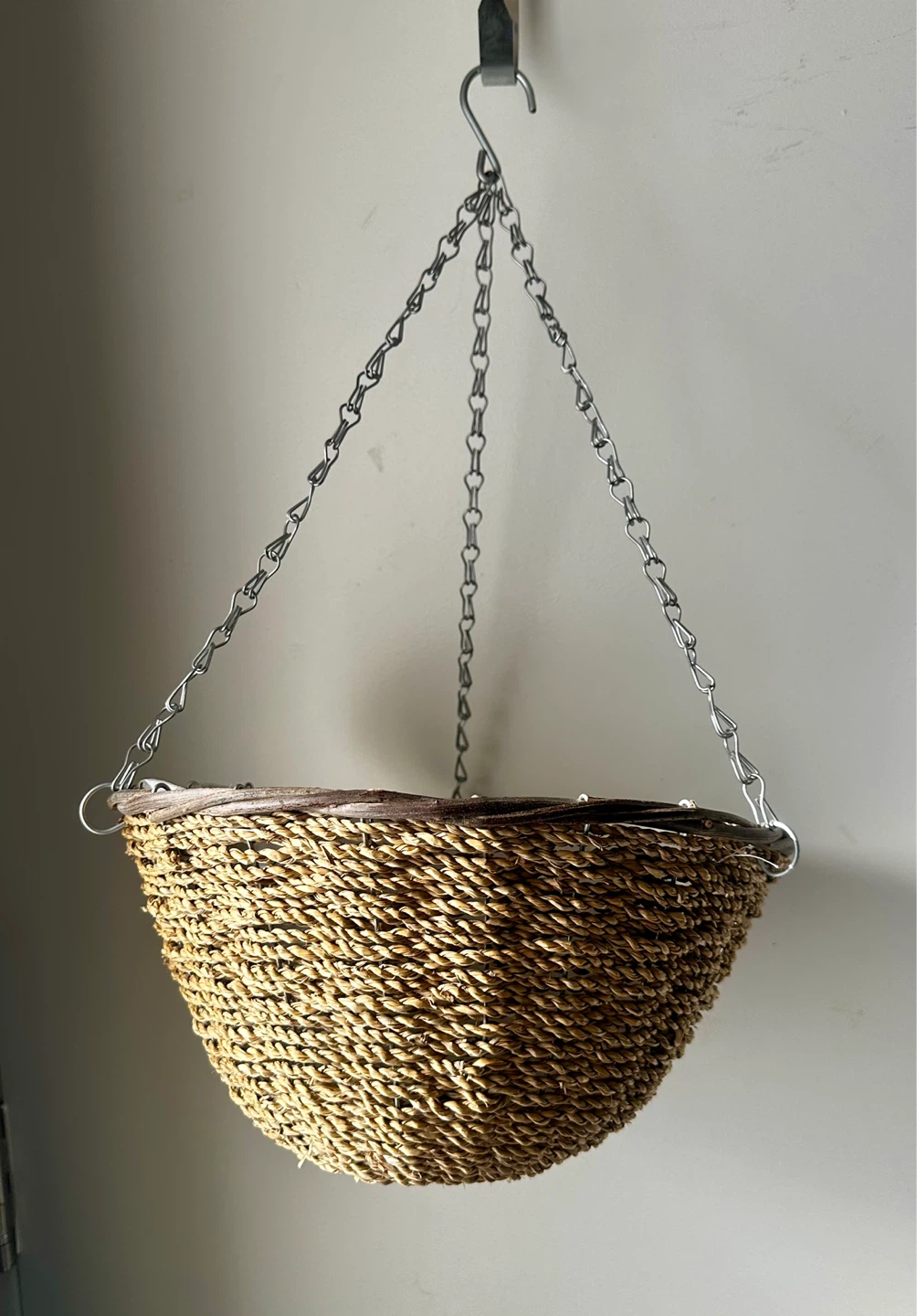 14” Woven Hanging Basket with Chain