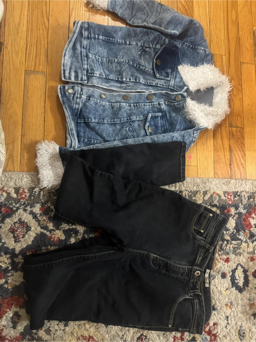 Women's Clothing Bundle size SMALL 🌱 - photo 5