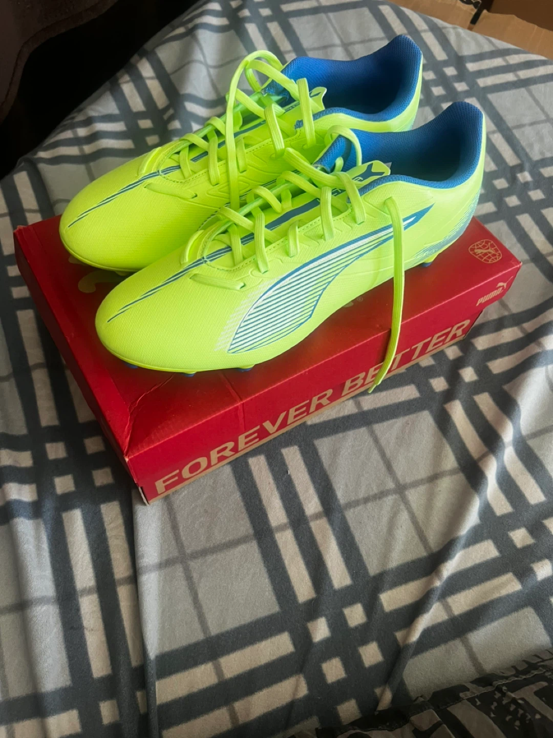 Puma Soccer Cleats (Size 11) - photo 3