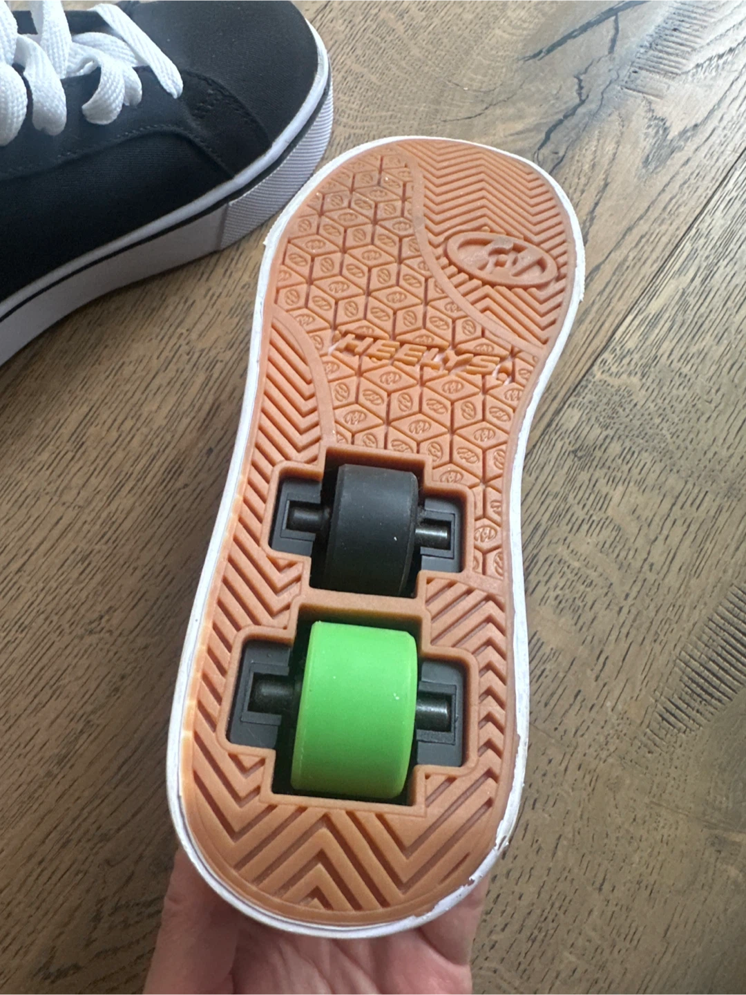Heelys Black & Green Flame Roller Shoes size 4 - photo 3