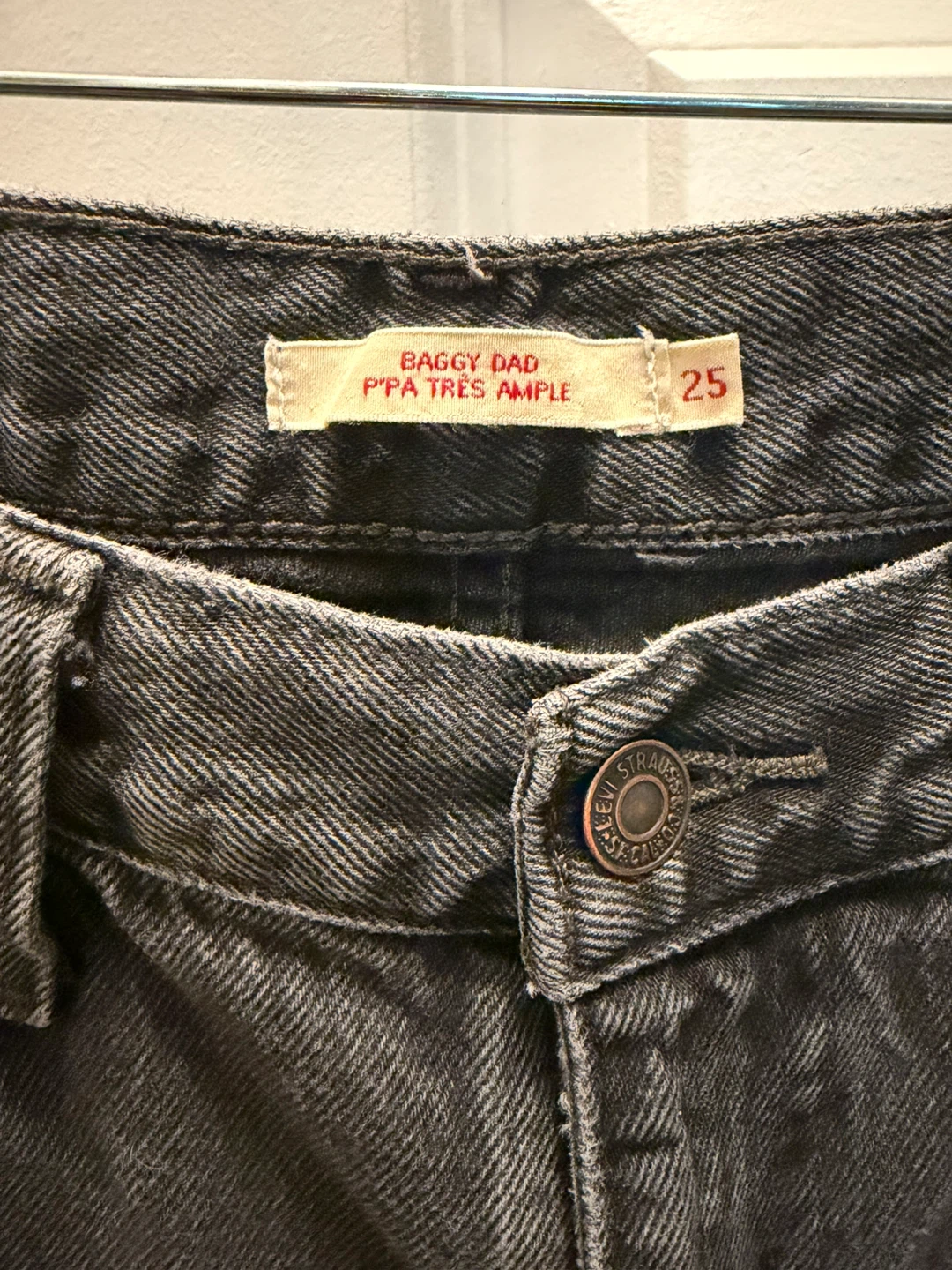 Levi’s Baggy Dad Jeans - Size 25 - photo 3