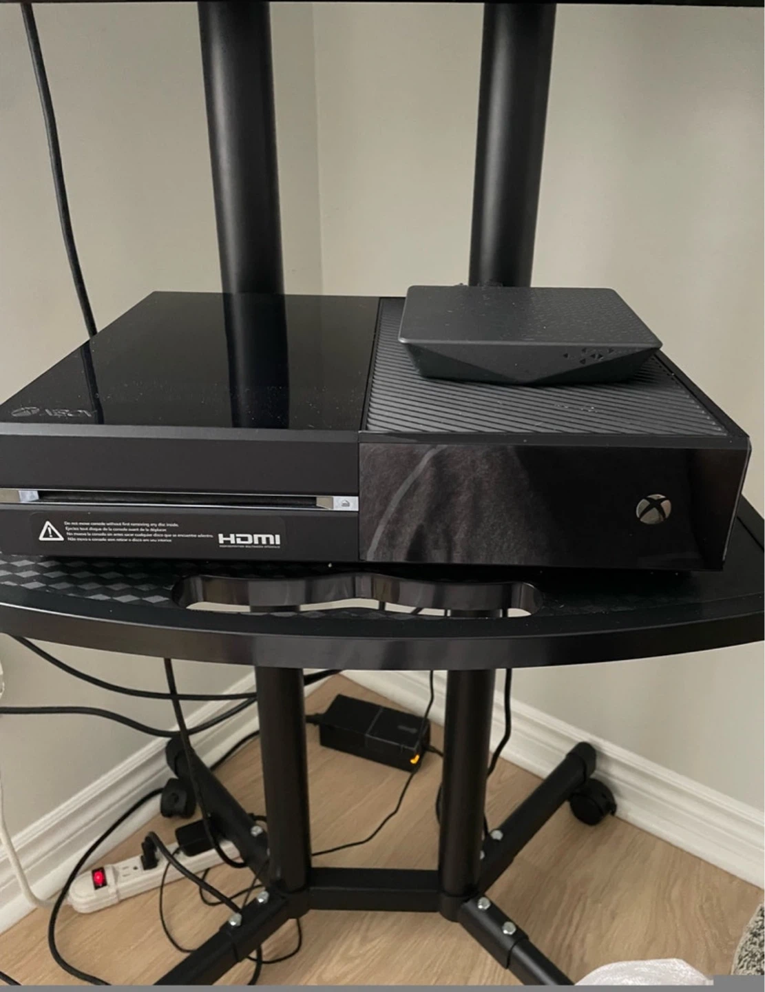 Xbox One Console with Controller and Grand Theft Auto V - photo 3