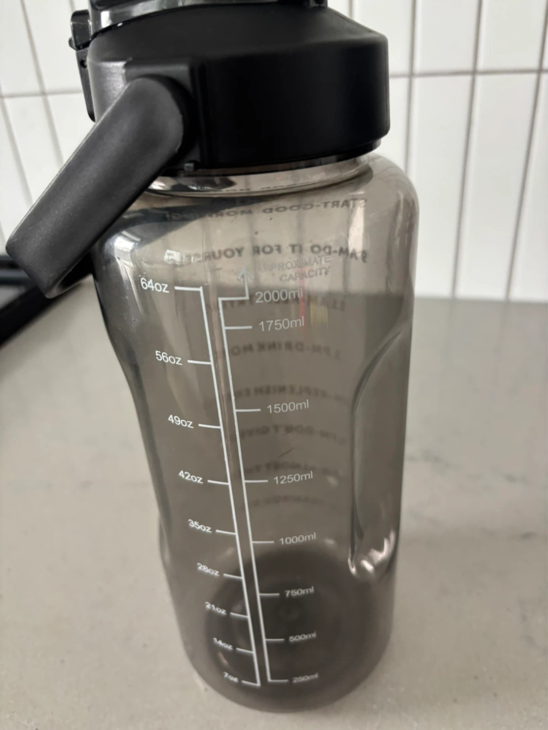 2L Motivational Water Bottle - photo 3