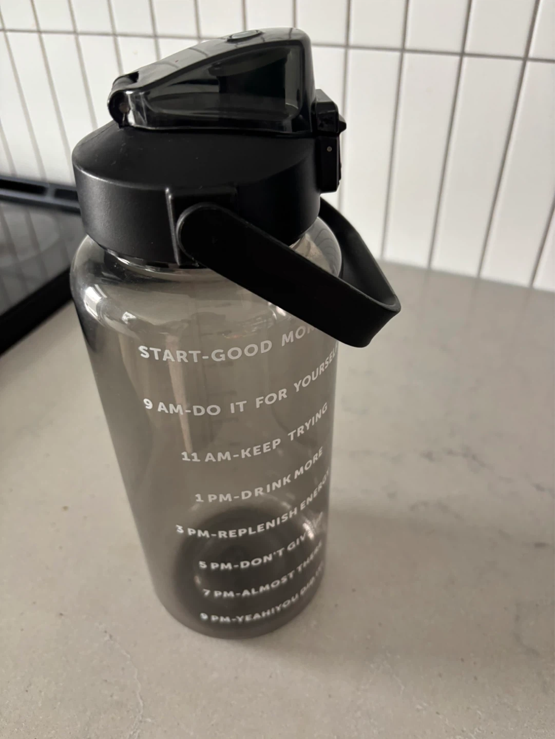 2L Motivational Water Bottle - photo 2