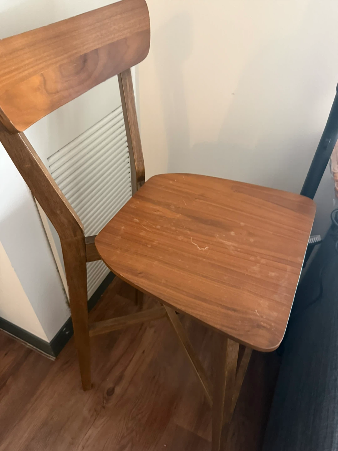 3 wooden bar stools
