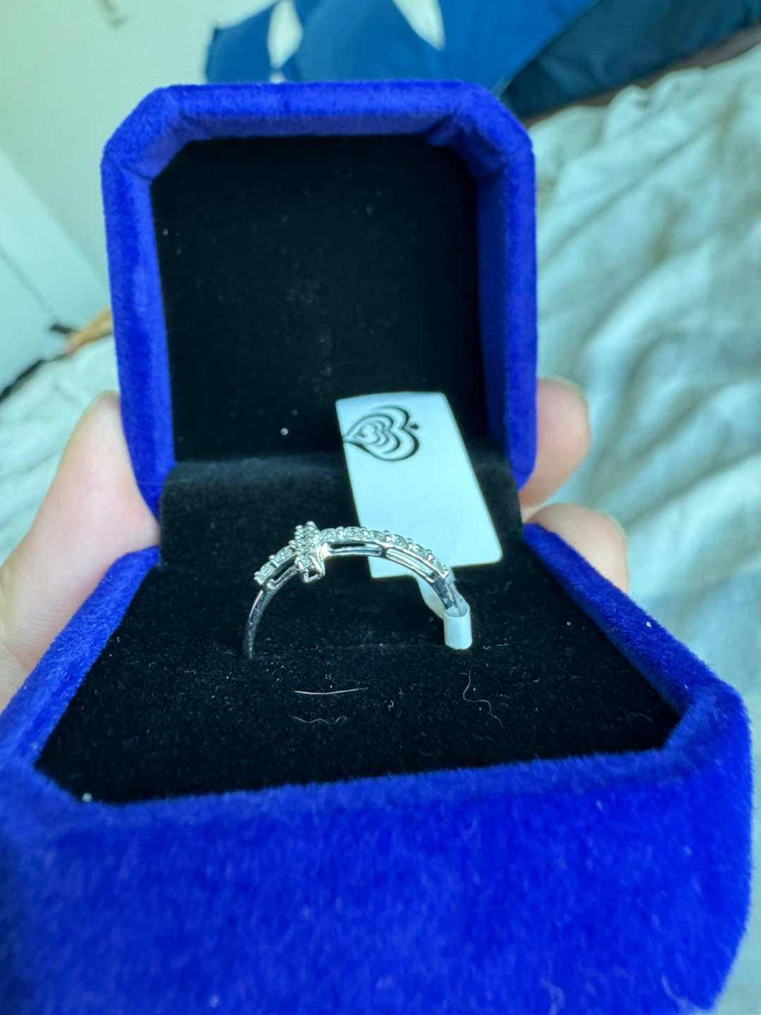 K18 White Gold Natural Diamond Cross Ring - photo 4