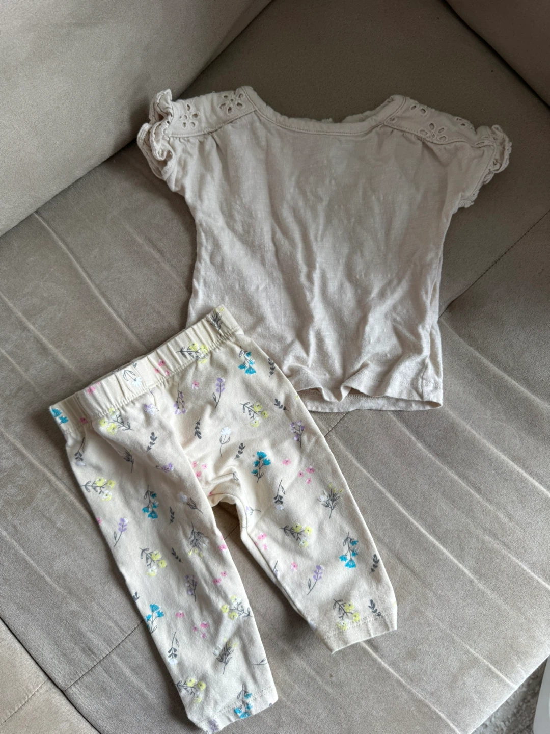 Baby Girl Outfit - Floral Print Leggings & T-Shirt
