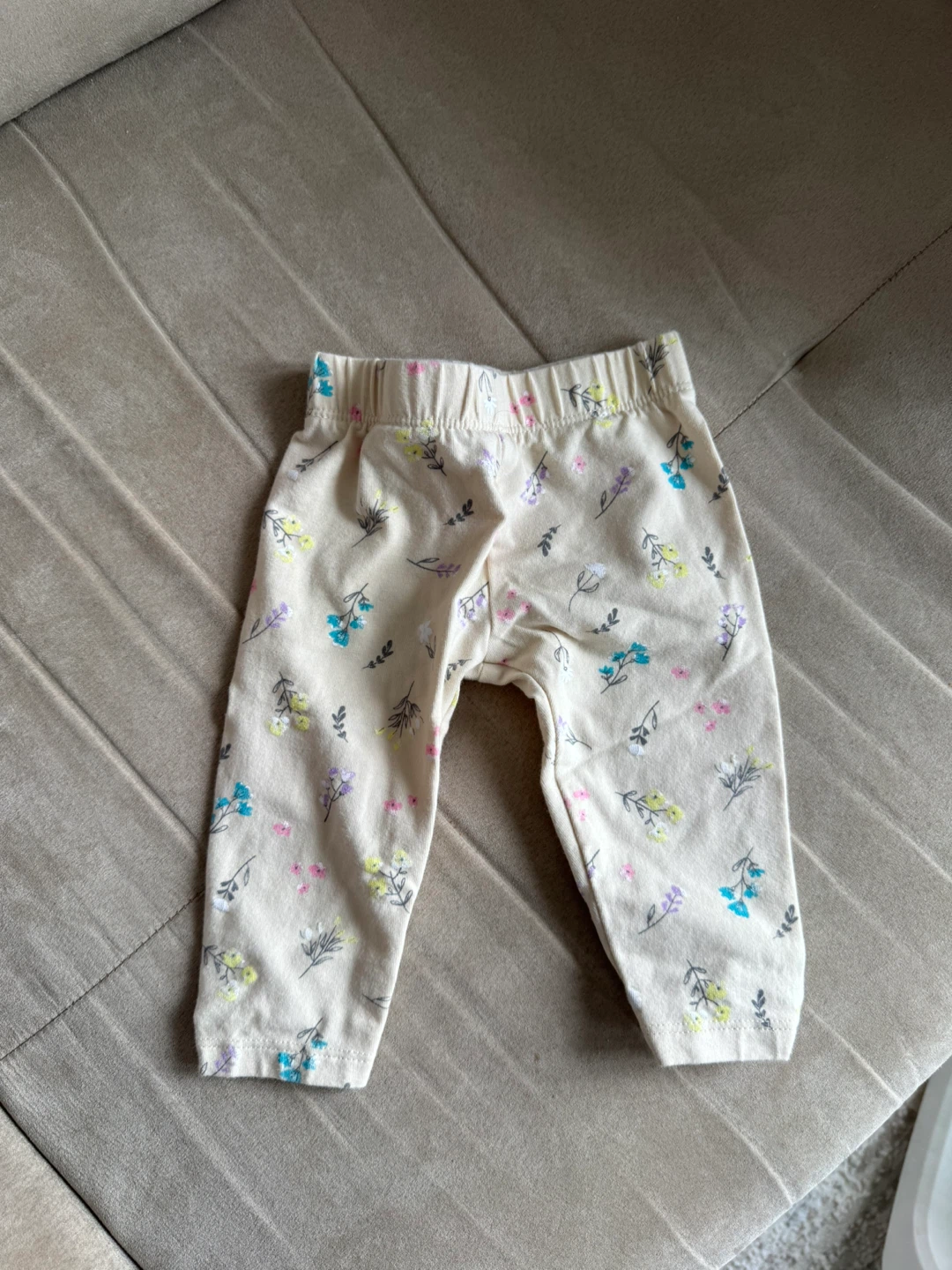 Baby Girl Outfit - Floral Print Leggings & T-Shirt - photo 2
