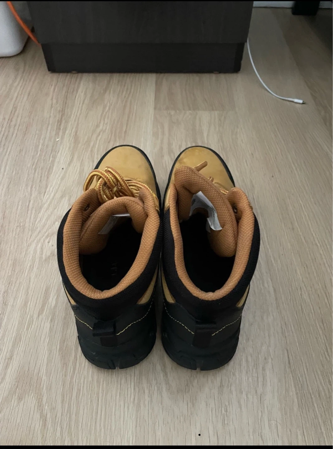 Steel Toe Work Shoes – Size 7