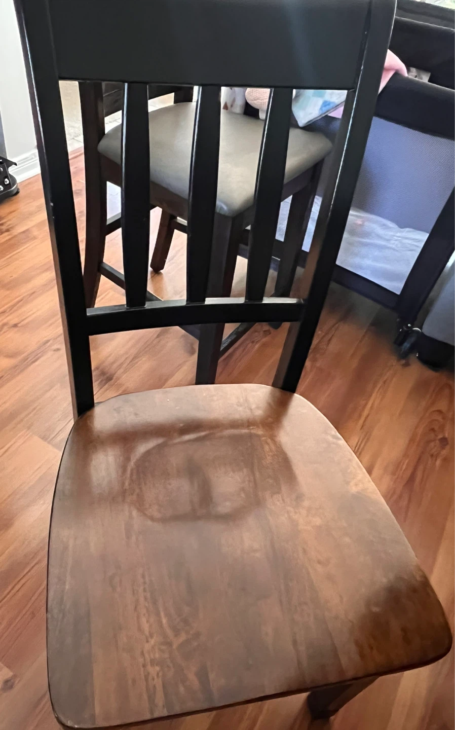 Used “New Classic Furniture” Gia Round Dining Set - photo 3